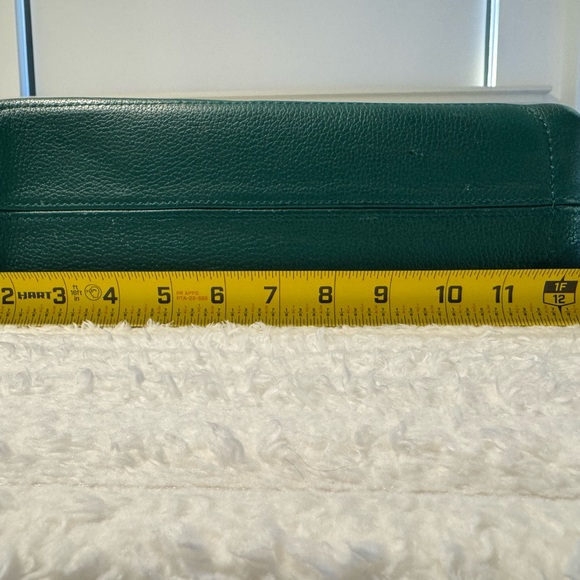 Dooney & Bourke Vintage Pebble Grain Leather Tassel Tote Crossbody or Tote - Picture 7 of 11